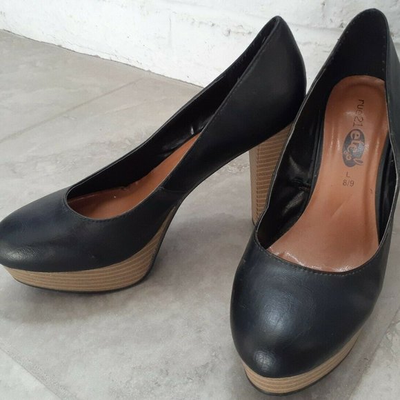 rue 21 Black High Heel Platform Shoe sz 8/9 Faux Leather Pumps Stacked Heels - Picture 1 of 10